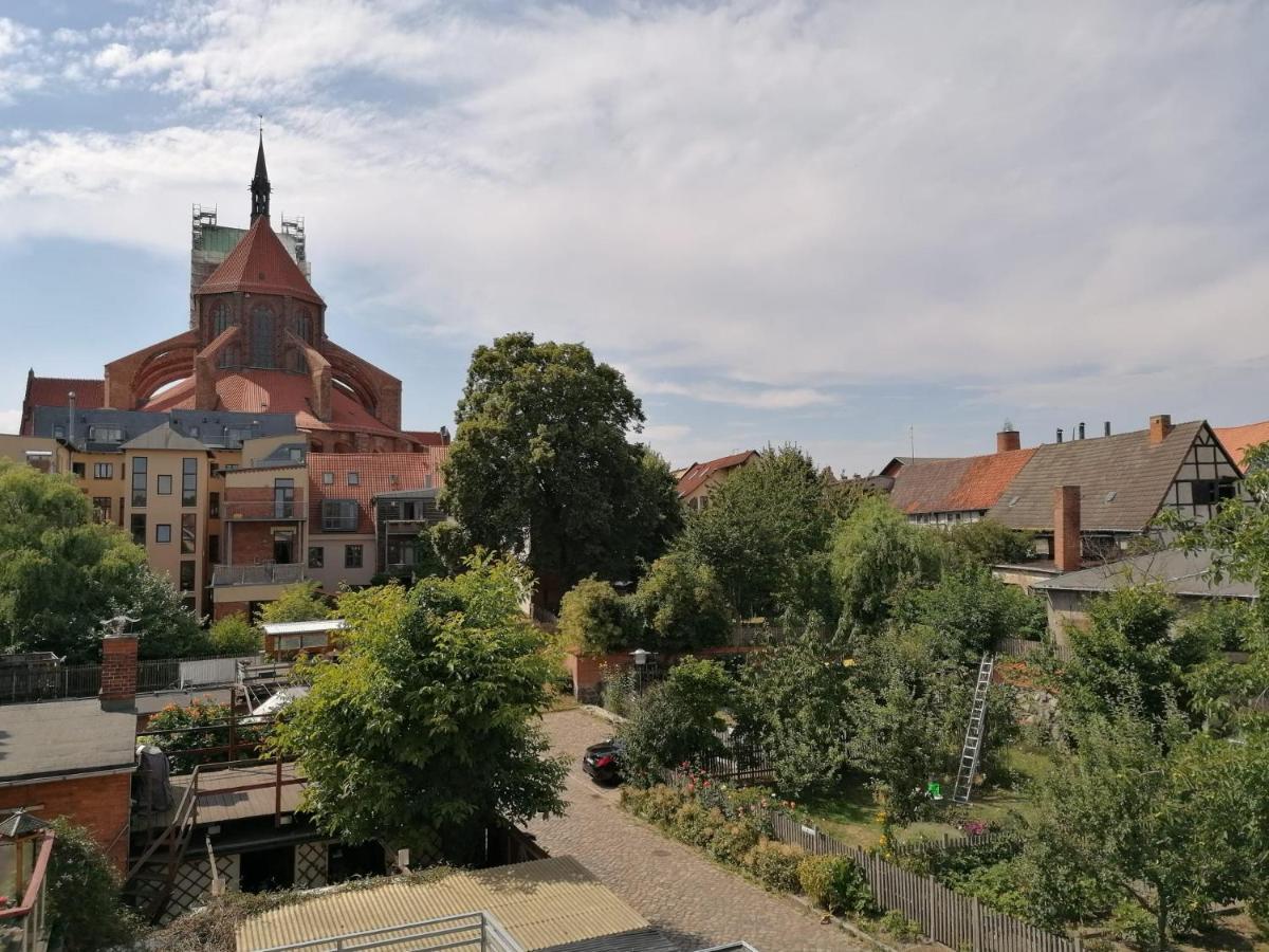 Townhouse Altstadt Wismar Upper Apartment mit zwei Terrassen Exterior foto