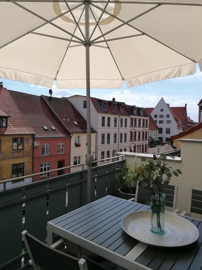 Townhouse Altstadt Wismar Upper Apartment mit zwei Terrassen Exterior foto